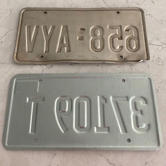 United State Nevada and Washington Motor Vehicles License Plate - Lot of 2 - Picture 9 of 12